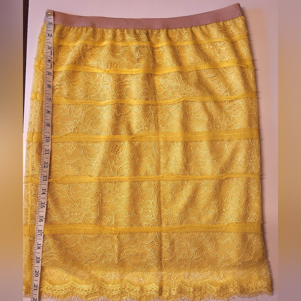 BCBGMaxAzria Yellow Lace Pencil Skirt S